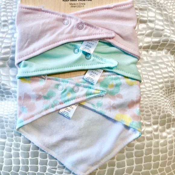 NWT 3-Pack SIMPLY ADORABLE Baby Bibs - Picture 6 of 6